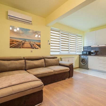 Top Location Central New & Spacious 3 Bdr Apt Medical Academy Sofia Exteriör bild
