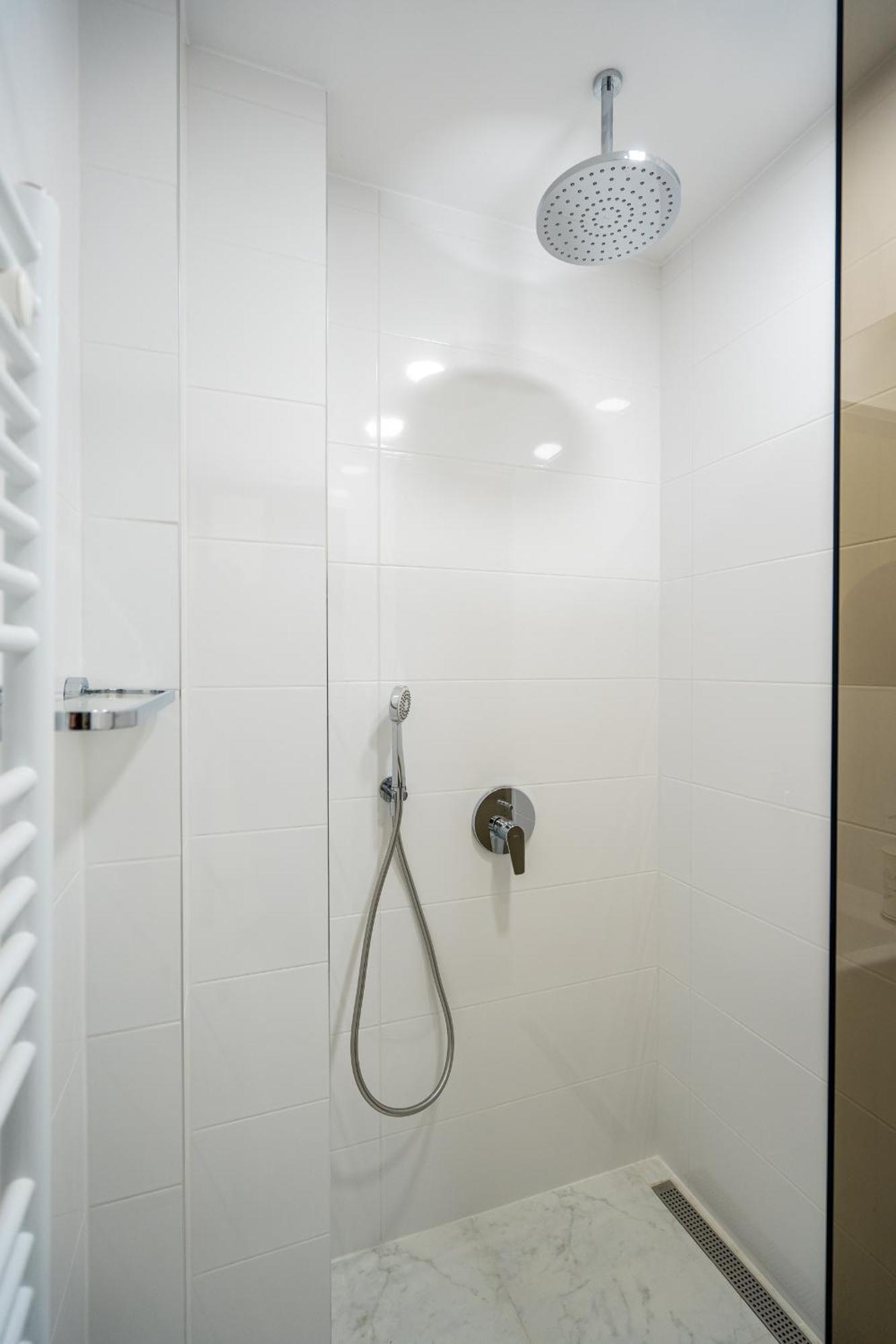 Top Location Central New & Spacious 3 Bdr Apt Medical Academy Sofia Exteriör bild