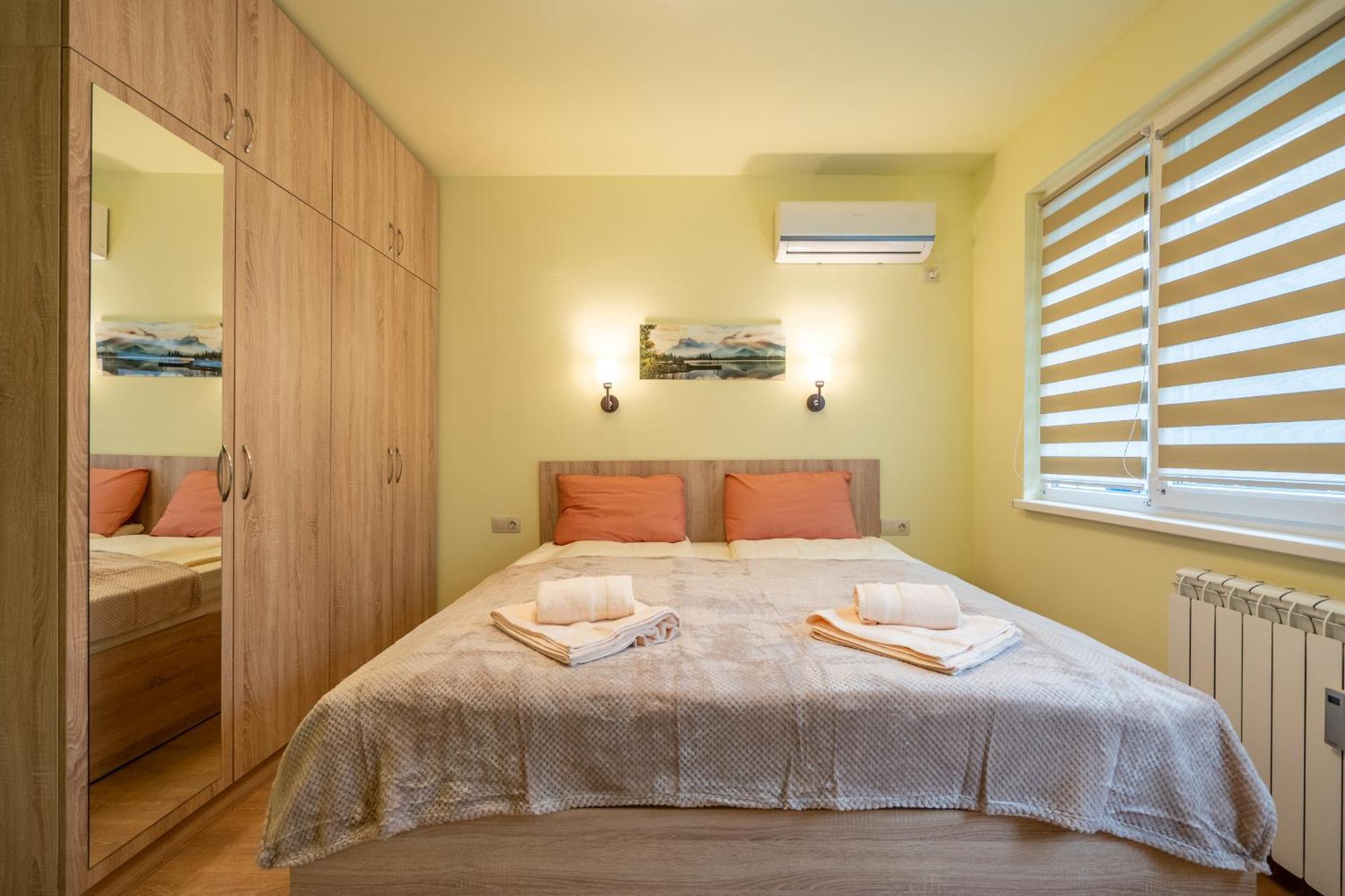 Top Location Central New & Spacious 3 Bdr Apt Medical Academy Sofia Exteriör bild