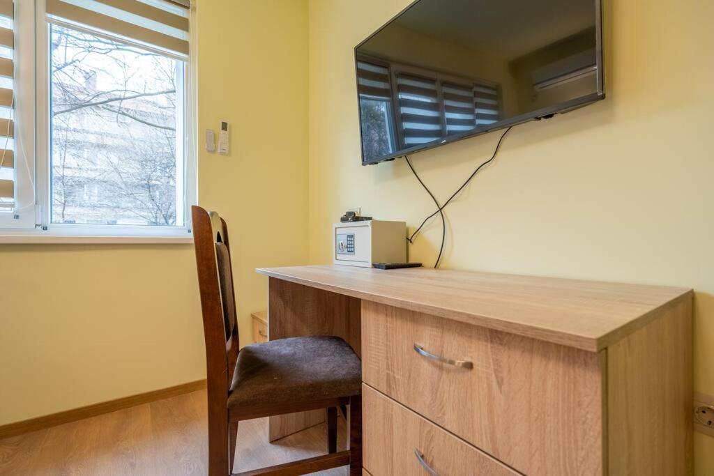 Top Location Central New & Spacious 3 Bdr Apt Medical Academy Sofia Exteriör bild