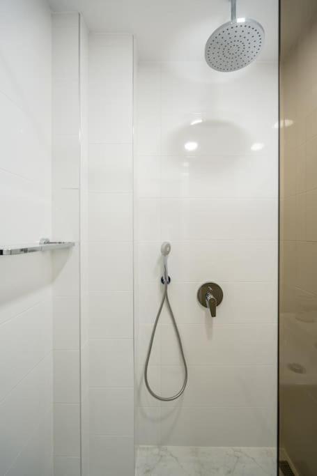 Top Location Central New & Spacious 3 Bdr Apt Medical Academy Sofia Exteriör bild