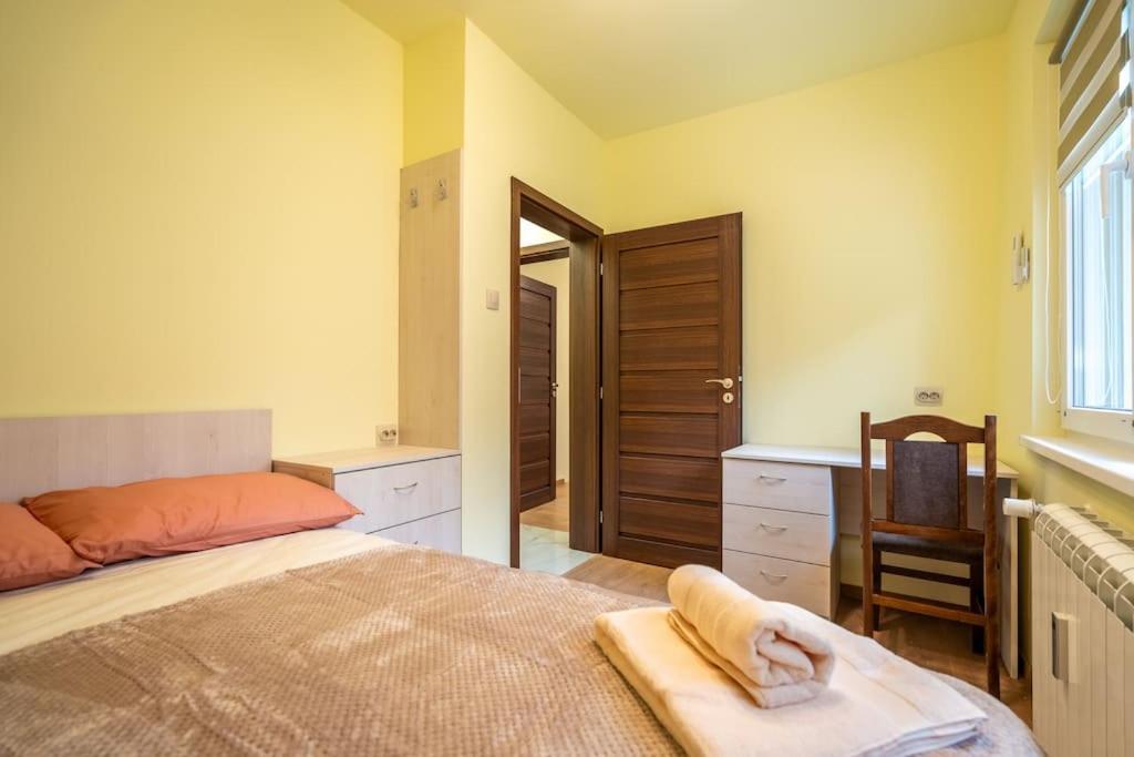 Top Location Central New & Spacious 3 Bdr Apt Medical Academy Sofia Exteriör bild