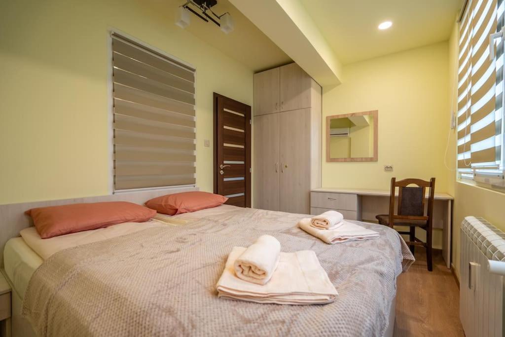 Top Location Central New & Spacious 3 Bdr Apt Medical Academy Sofia Exteriör bild